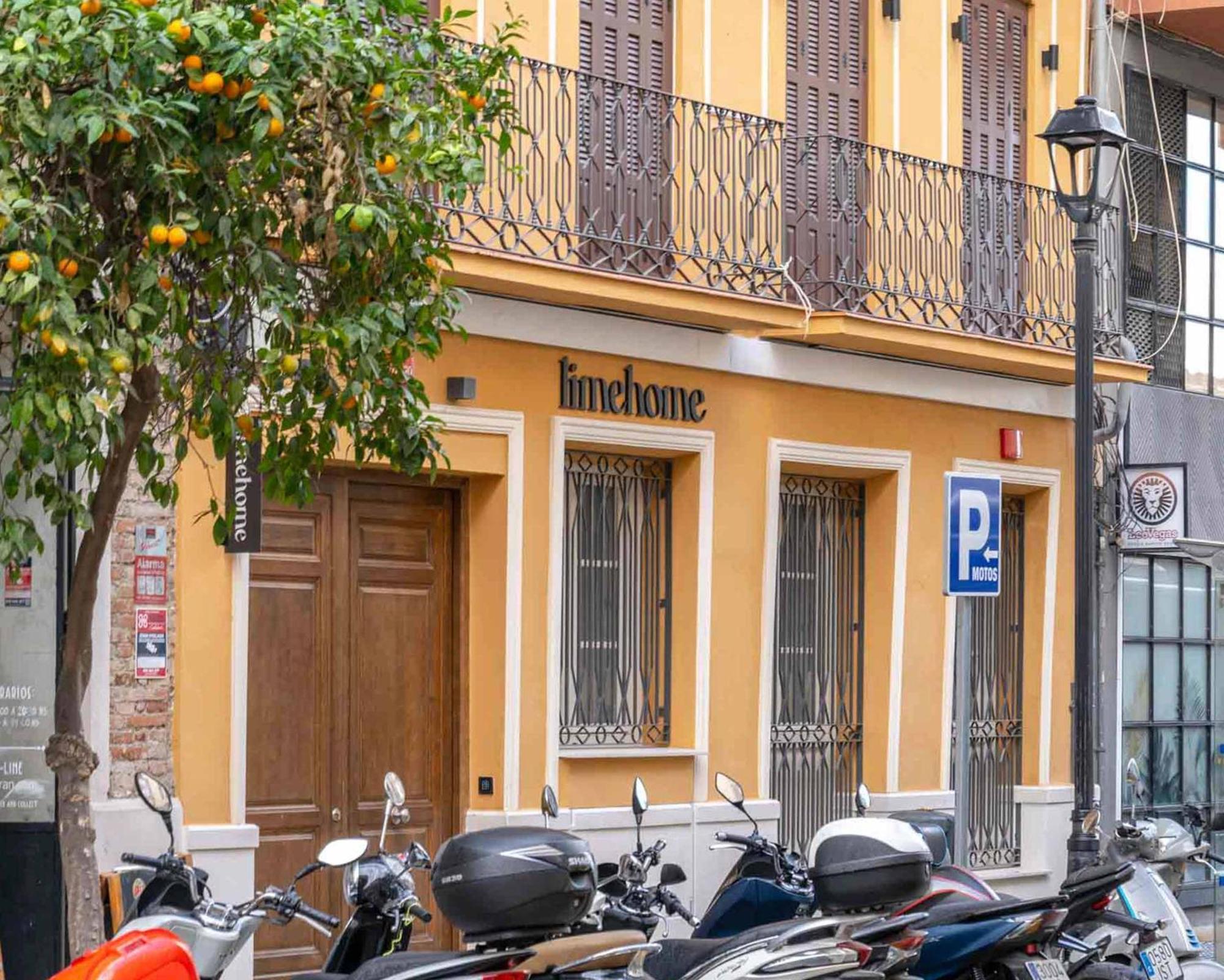 Limehome Malaga Calle Victoria Экстерьер фото