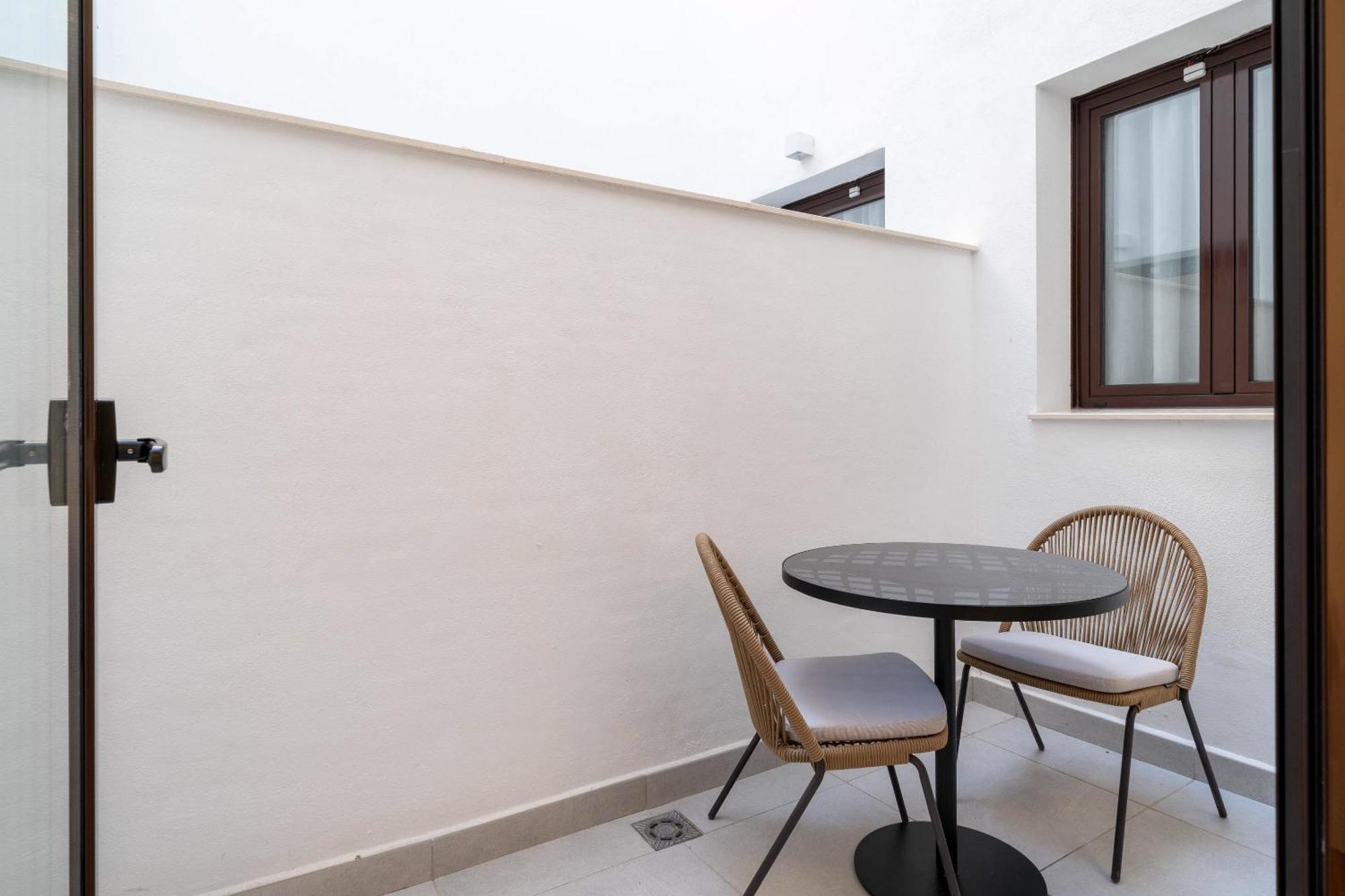 Limehome Malaga Calle Victoria Номер фото