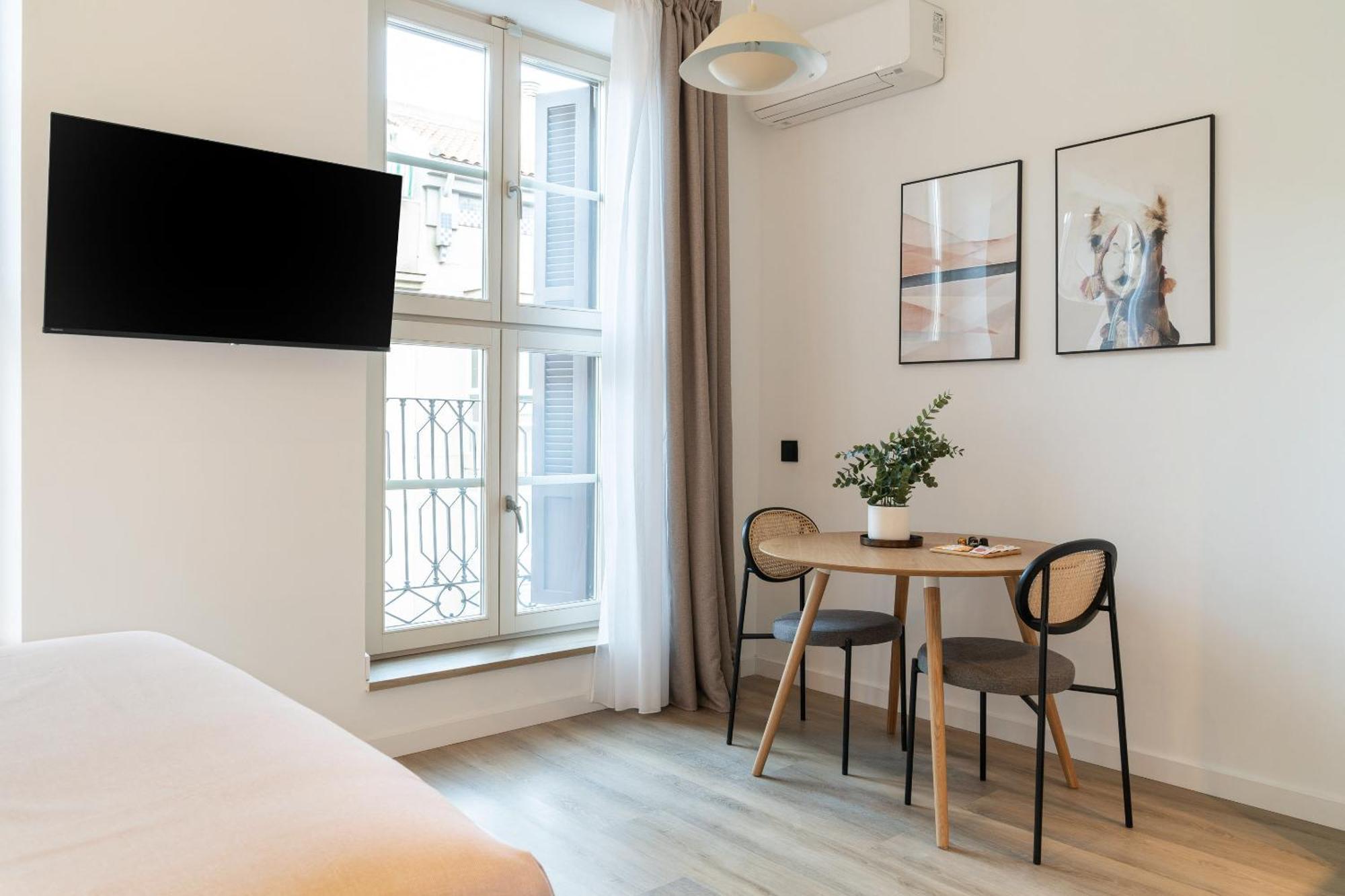 Limehome Malaga Calle Victoria Экстерьер фото