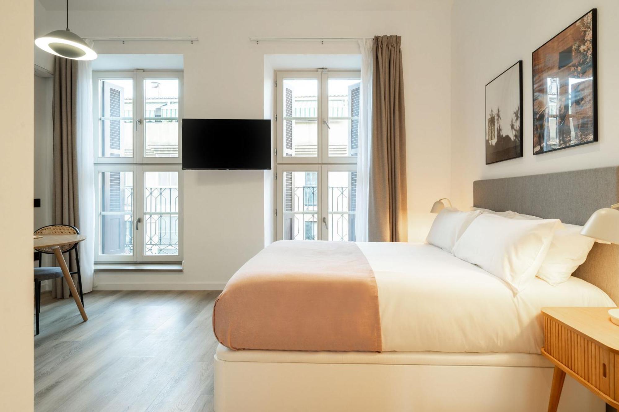 Limehome Malaga Calle Victoria Экстерьер фото